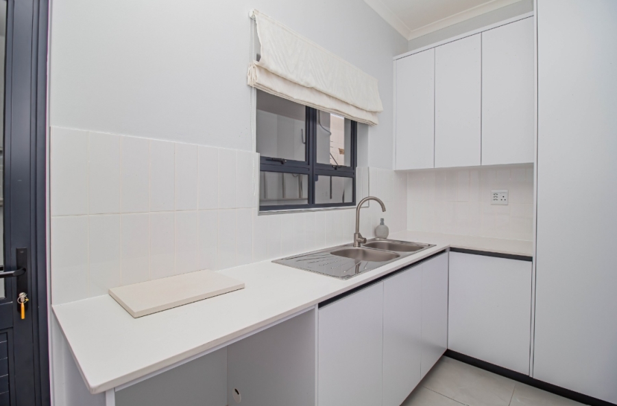4 Bedroom Property for Sale in Sandown Western Cape